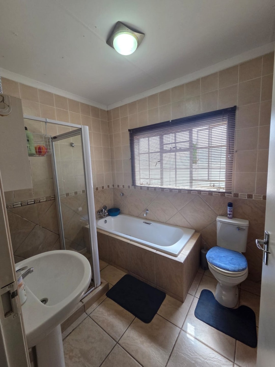 3 Bedroom Property for Sale in Flimieda North West